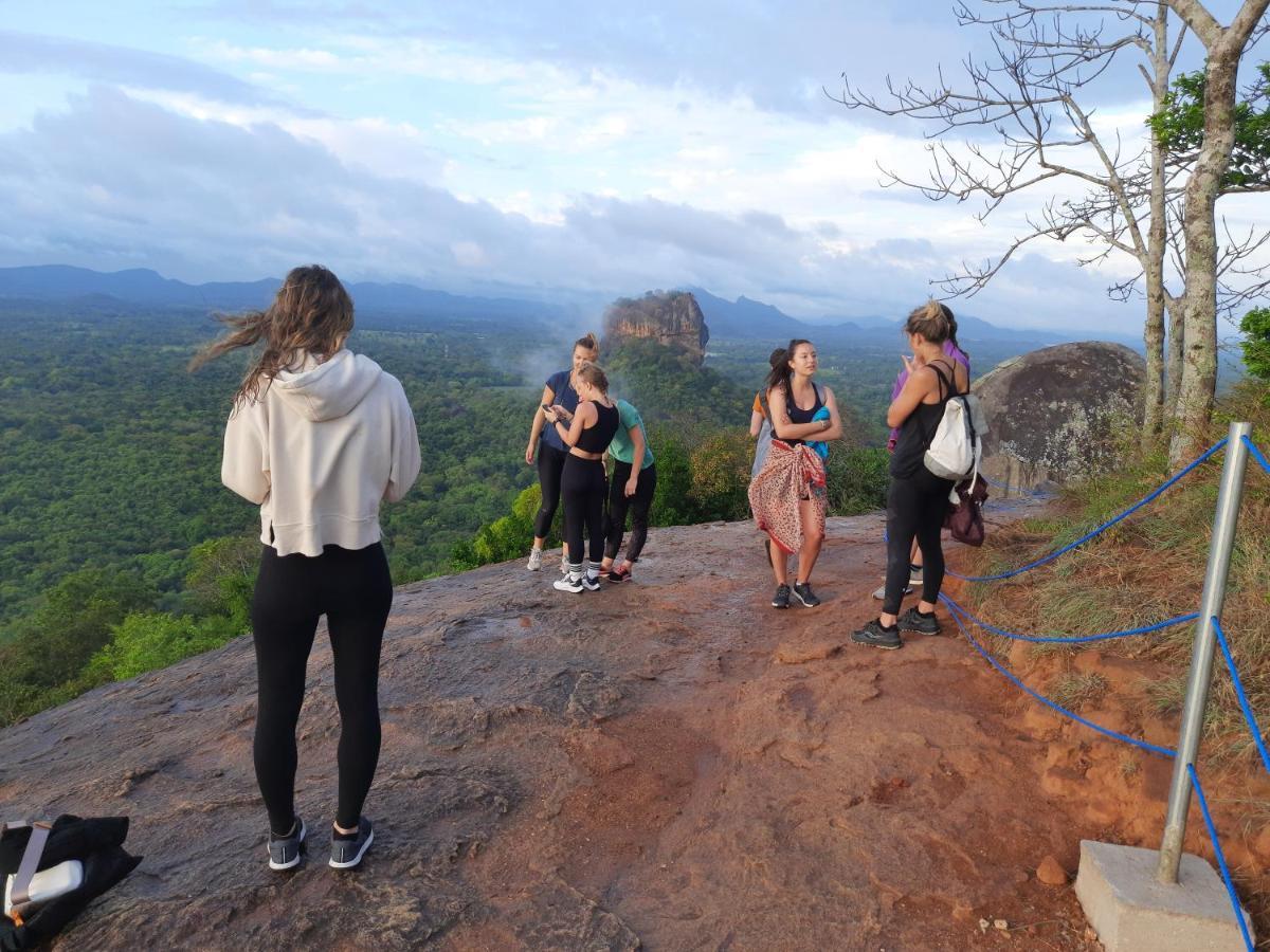 Ruk Sewana Villa Tree House Sigiriya Ngoại thất bức ảnh
